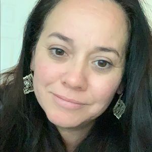 Meet your Posher, Araceli